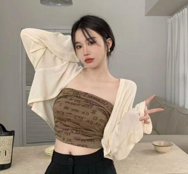 谁还没一件红色单品，打造时尚造型